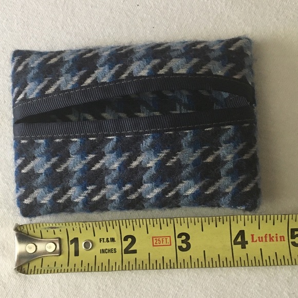 Pendleton Houndstooth Wool Travel-pack Tissue Holder. - Picture 3 of 5